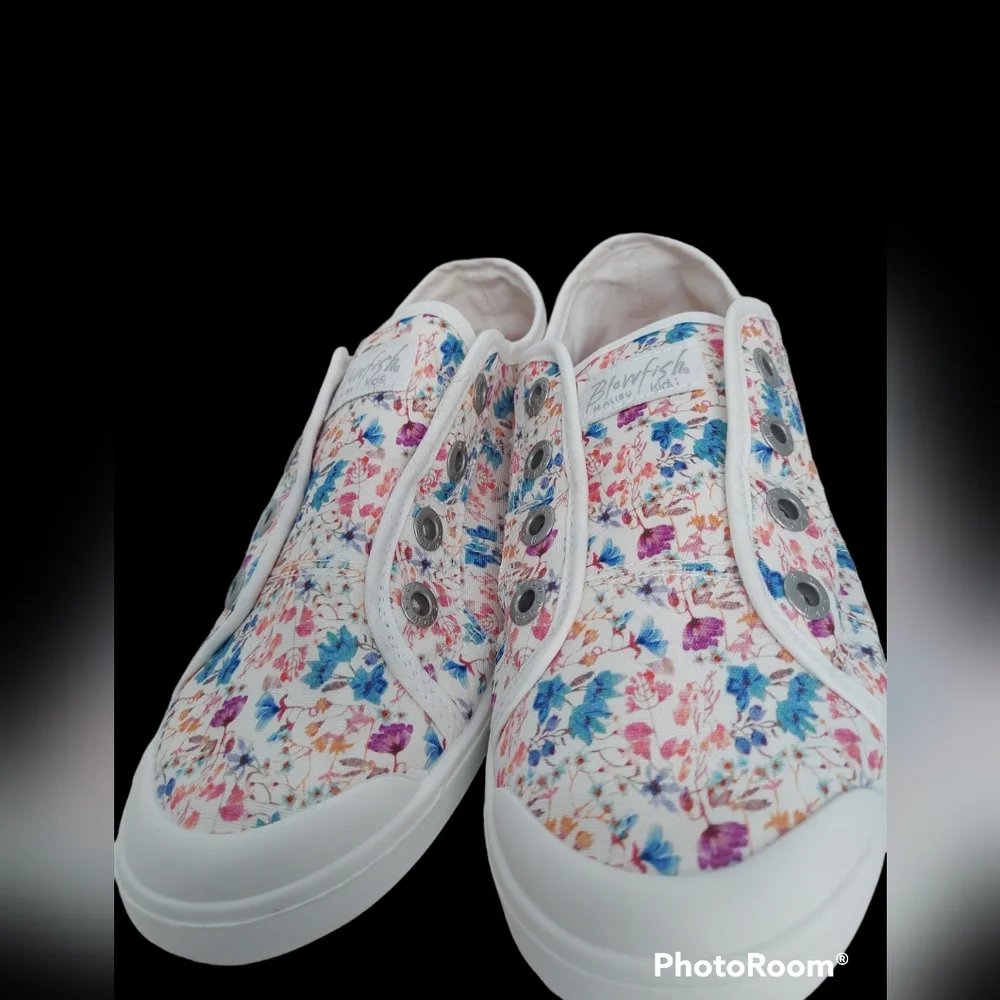 Blowfish Malibu Kids Slip-On Sneakers Girl's Size 5 NWOT - Picture 4 of 6